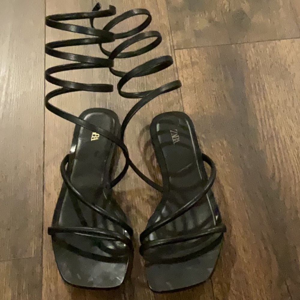 Zara Black Strappy gladiator Sandals women’s 38 us 7